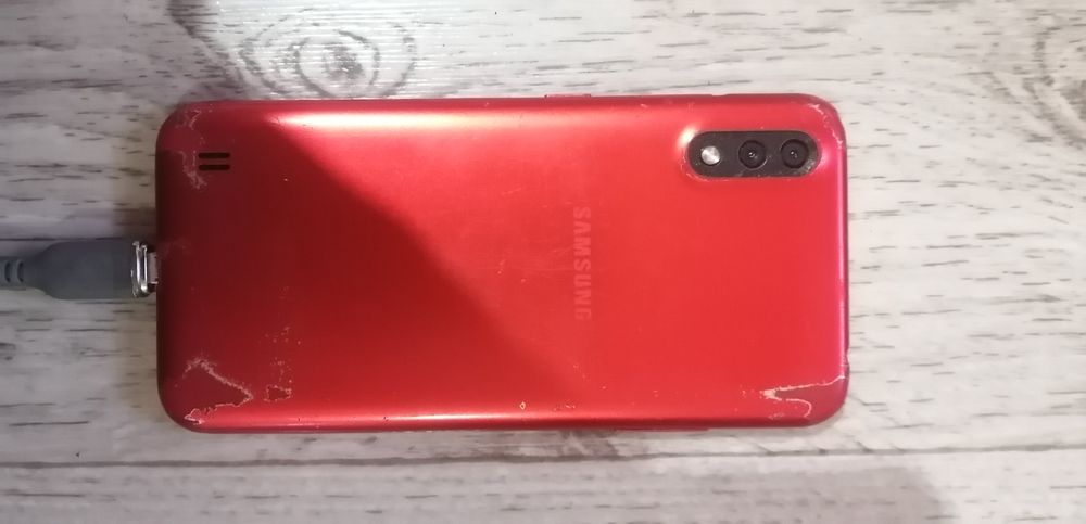 Телефон Samsung A01