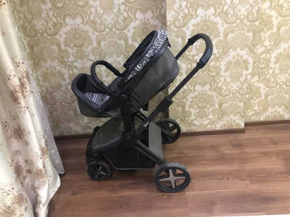 Продам коляску 3 в 1