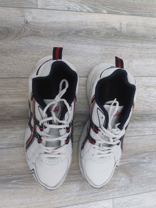 Кроссовки асикс ASICS