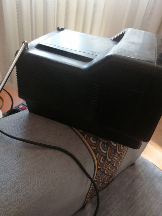 Телевизор   модель LEE-388R220V/500Hz,DC12v ,Kитай.