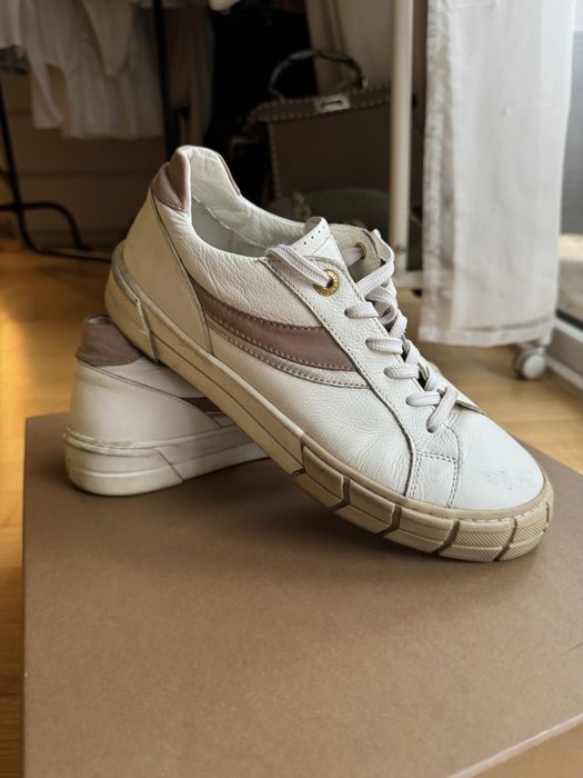 Sneakers Bugatti Leather – Detalii Aurii și Rose Gold