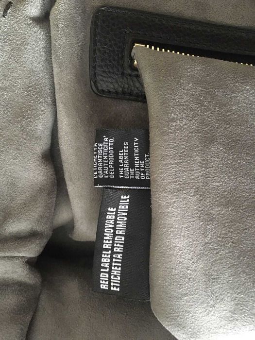 Дамска черна кожена чанта Fendi