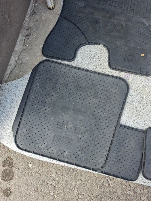 Резиновые коврики полики Рав4