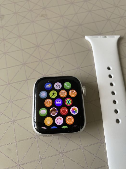Apple Watch SE 2nd Generation GPS