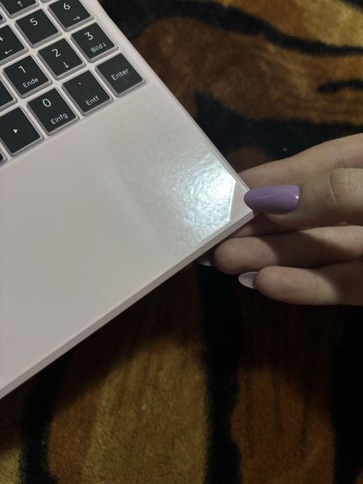 Laptop Molegar T141J NOU, nefolosit + 2 huse tastatură + cutie