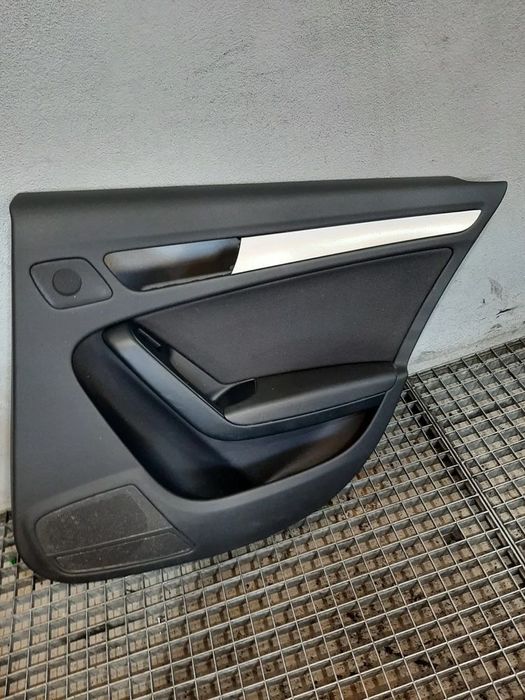 fata tapiterie usa dreapta spate audi a4 b8   8k0867306