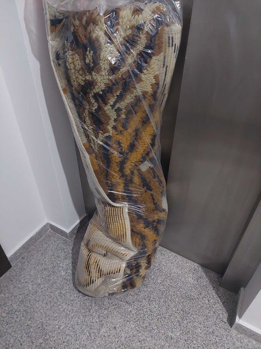 Нов китеник размер като за спалня плътен богат китеник