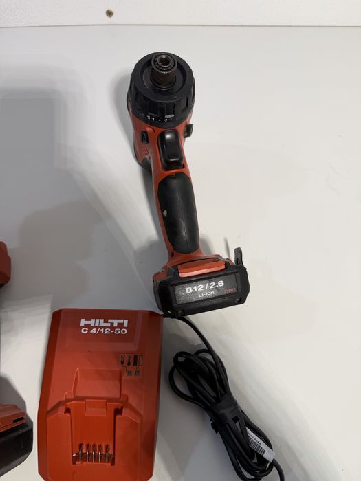 Set Hilti 12 Volti impact Bit SFD 2A si lanterna SL 2-A12