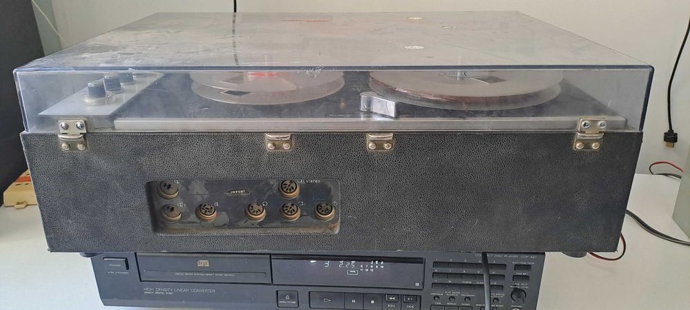 Philips N4408 Stereo Mag Colectie cu Statie amplificator ca DEFECT