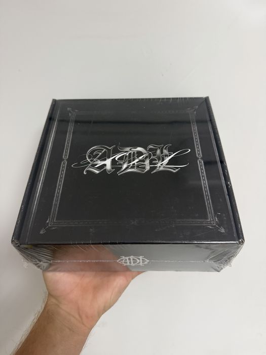 Yeat ADL set box Nike