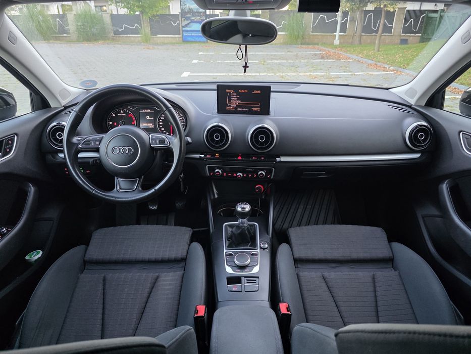 Audi A3 8V România