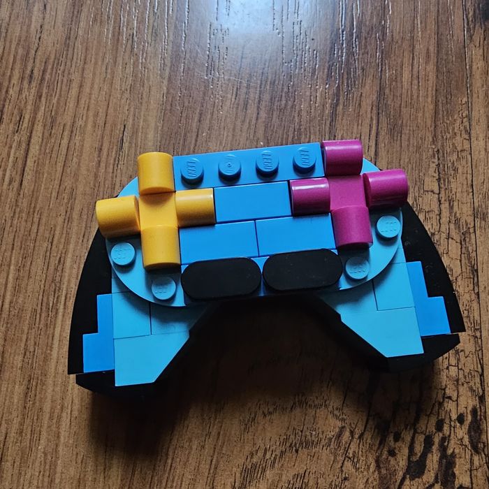 Зглобено оргинално лего.