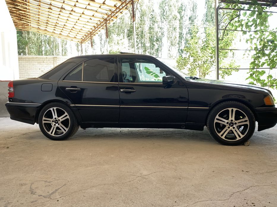 Mercedes Benz W202 (C180)
