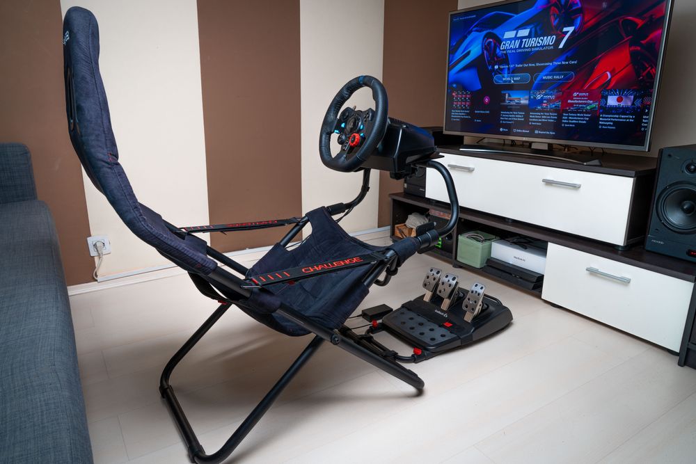 Sim rig Volan + Pedale Logitech G29, Scaun Playseat Challenge