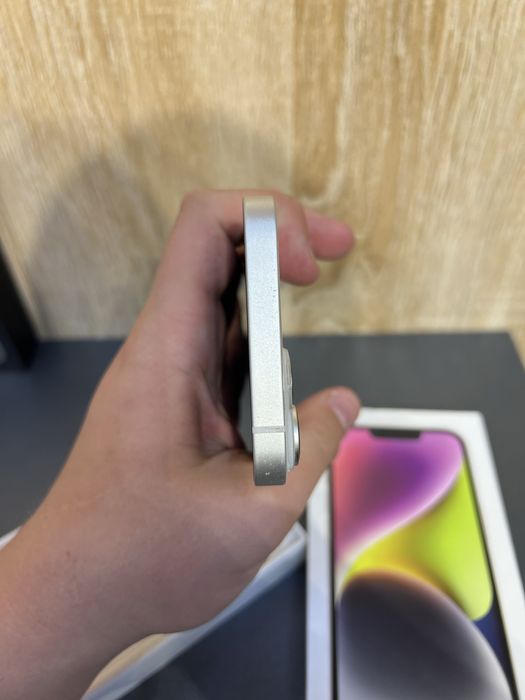 iPhone 14 128GB White