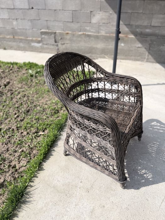 Кресло плетеное для сада