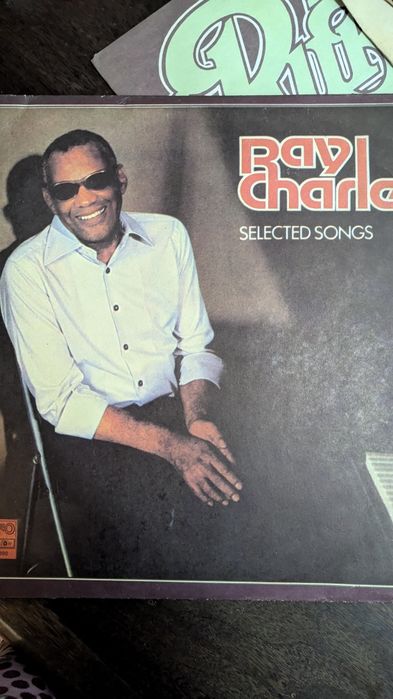 Продам много разного рода виниловых пластинок