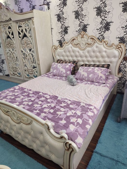 Splane mebil sotiiladi