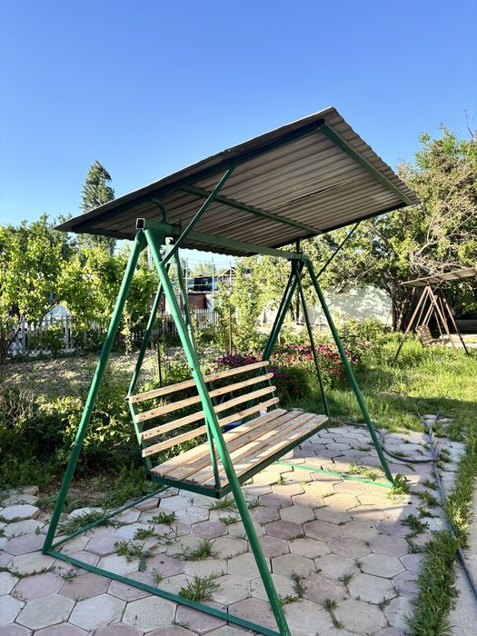 Скамейка качеля