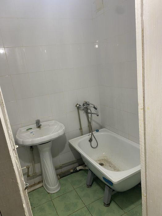 Құлсары қаласынан 1микрораеннан 3бөлмелі үй сатылады