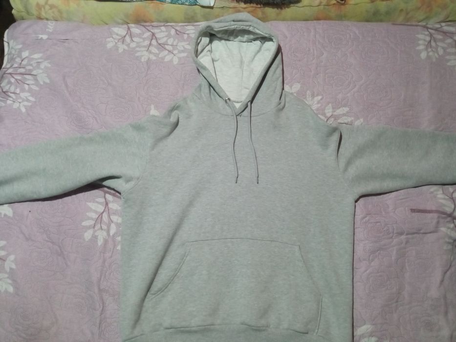 Толстовка/копюшенка серая.