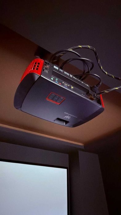 Проектор Acer Predator Z650 с чанта и 3D очила, DLP, 3D