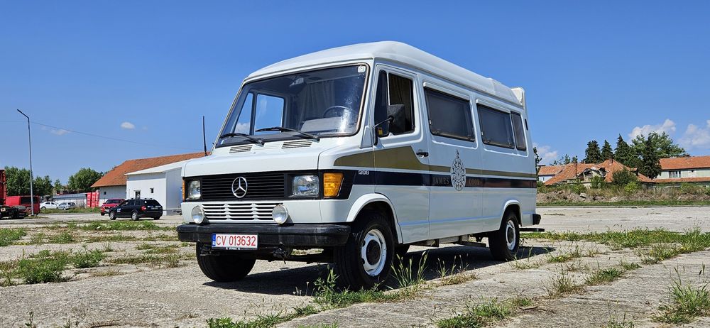 Mercedes Benz T1 James Cook camper