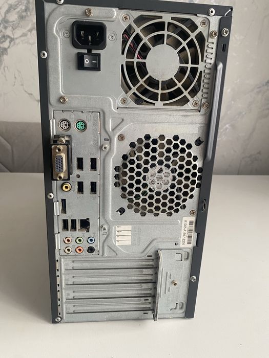 Fujitsu ESPRIMO P2760