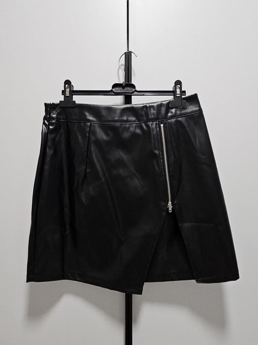 Дамска кожена пола