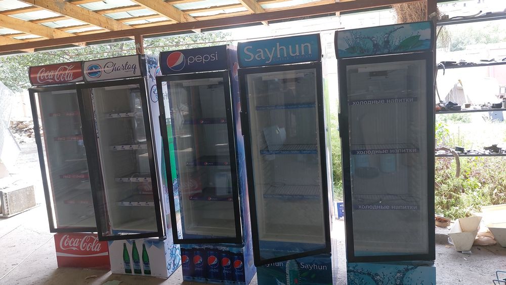 витрина халадилниклар сотилади