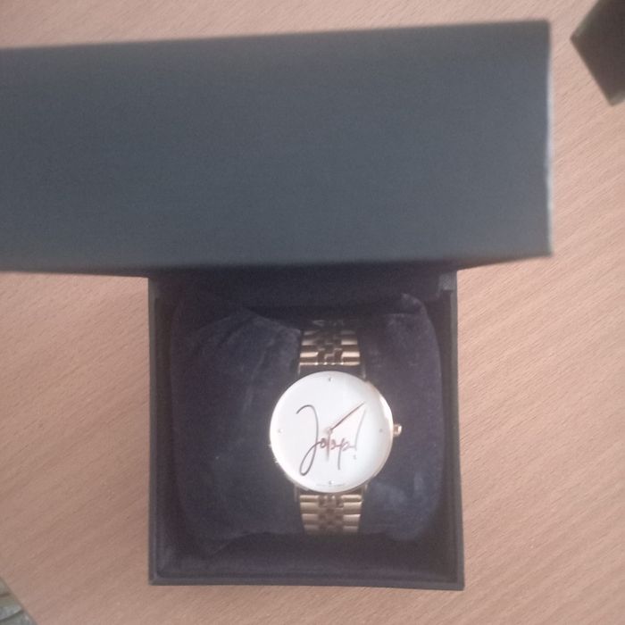 Vând ceas damă  nou de bună calitate