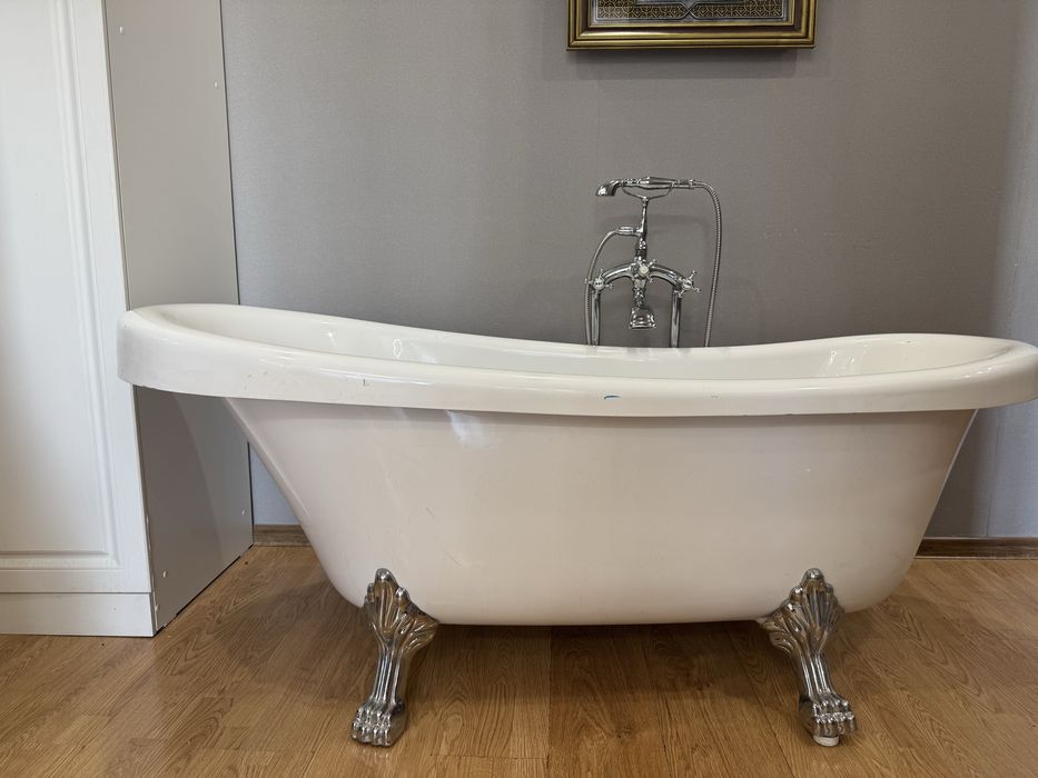 Ванна акриловая