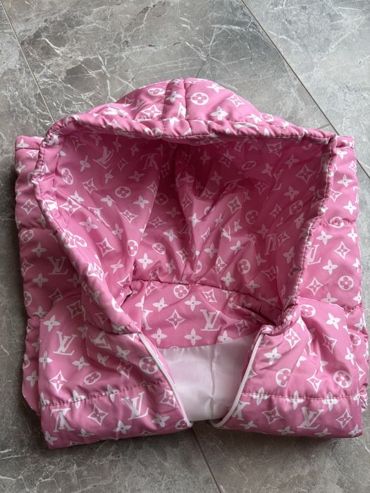 Детски розов елек