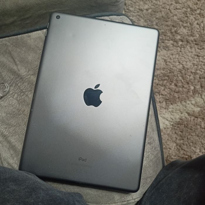 Продам Айпад срочно