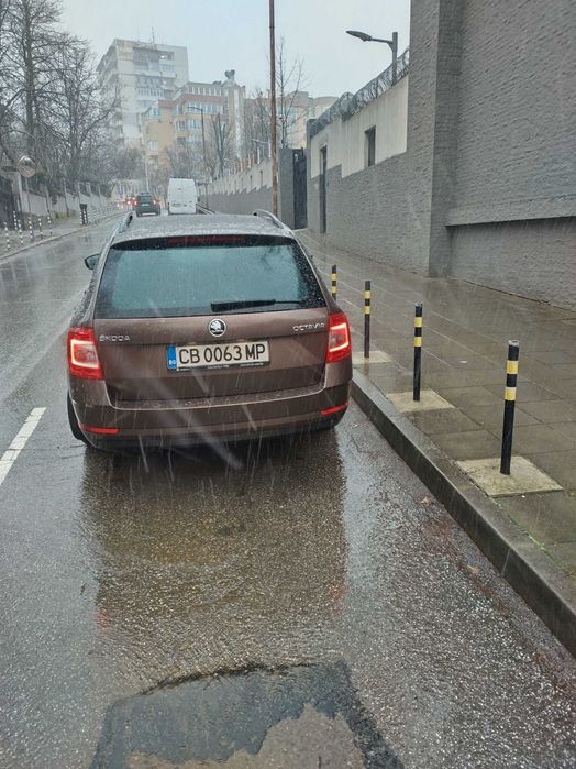 Шкода Октавия 1.8 бензин