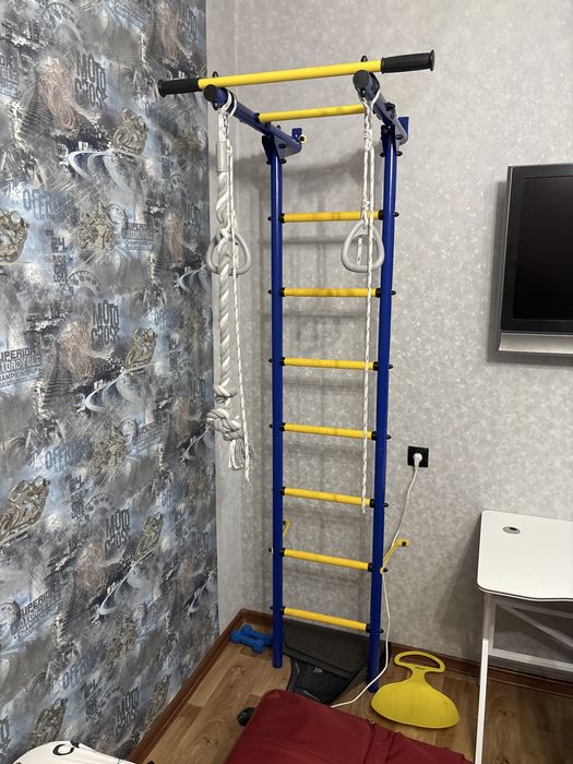 Продам детскую стенку