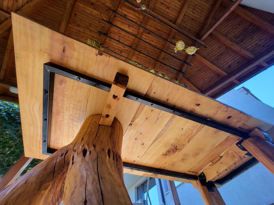 Маса от кедрово дърво (неизползвана)