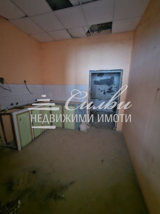 Магазин на ДВА етажа - гр.Каспичан