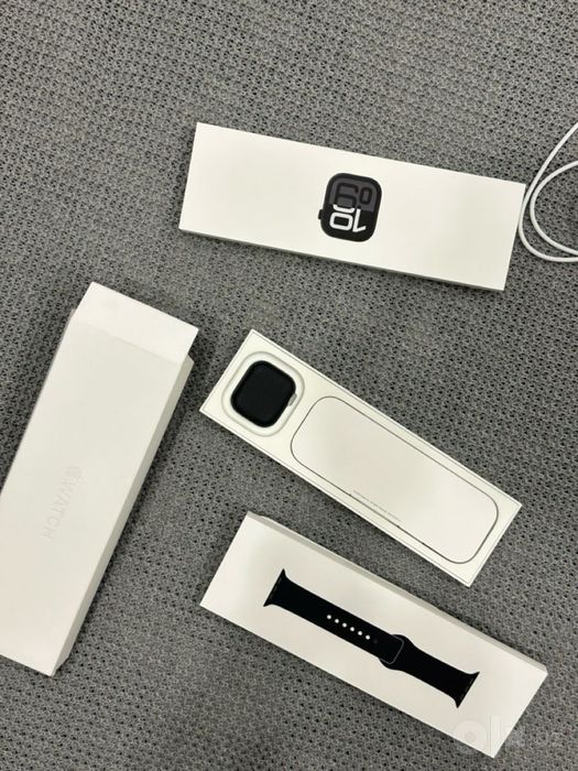 Apple Watch 10 Jet Black/Silver/Gold