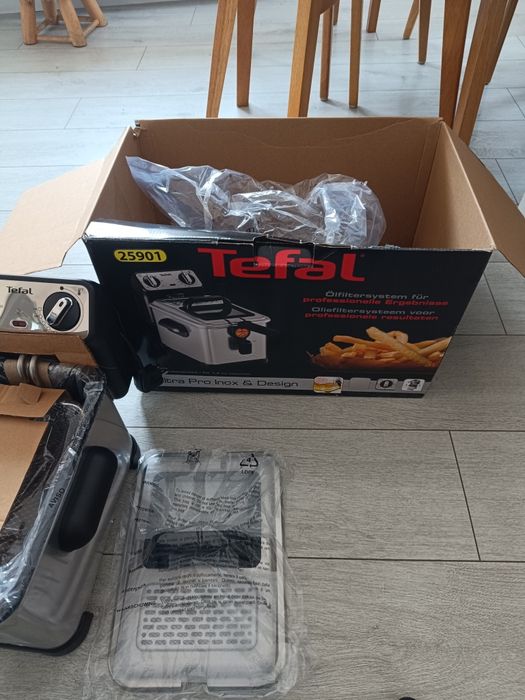 Friteuza tefal noua