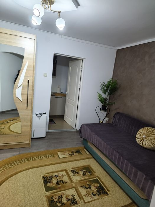 Închiriez apartament 2 camere