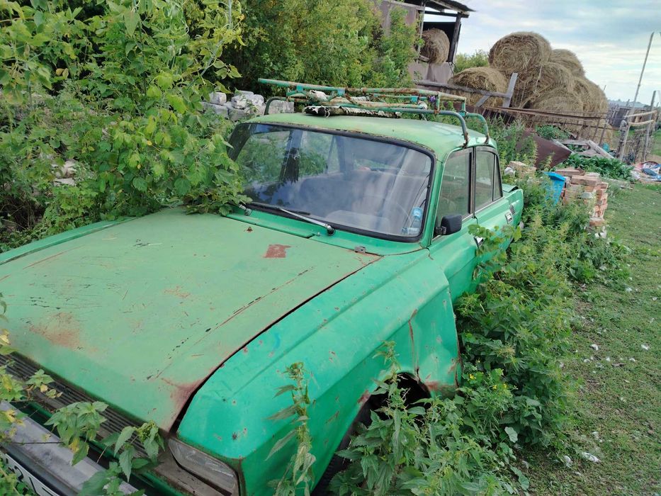 Москвич на запчасти