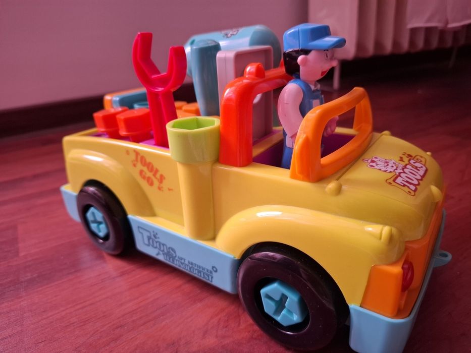 Set de joaca Hola - Camionul plin cu scule al micului mecanic, cu lumini si sunete