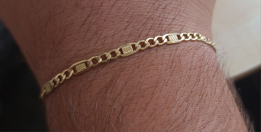 Bratara aur 14 k / Barbat si Femeie