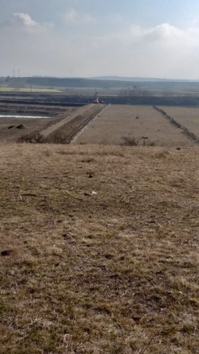 Vând 1,48 ha teren intravilan Vintu de Jos