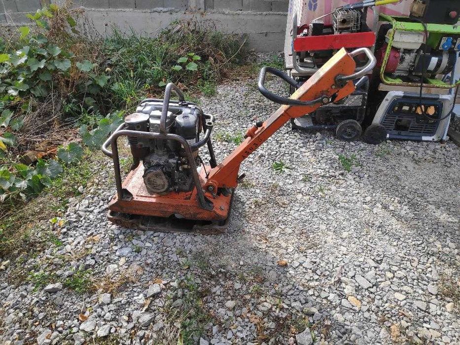 Placa vibranta reversibila Mikasa 202kg diesel