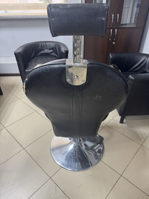 Кресло парикмахерское