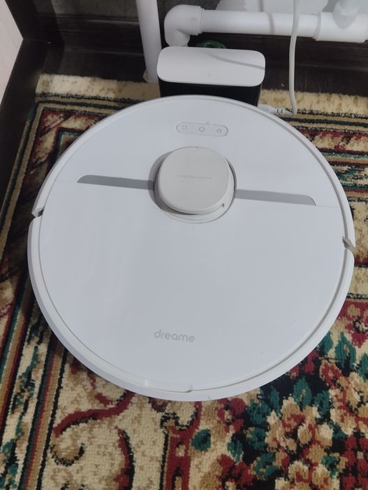 Робот пылесос в хорошем состоянии,со своей задачей справляется на ура.