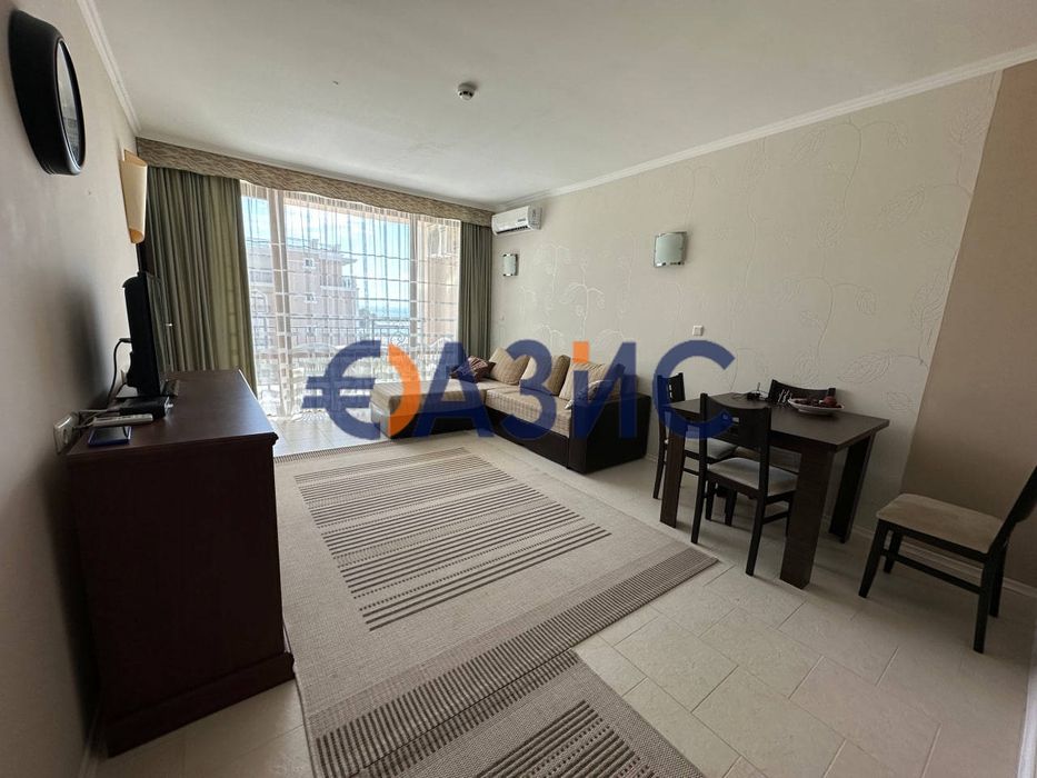 Продава се Двустаен апартамент в Свети Влас - 90 кв.м за 956 €/кв.м - Снимка #2