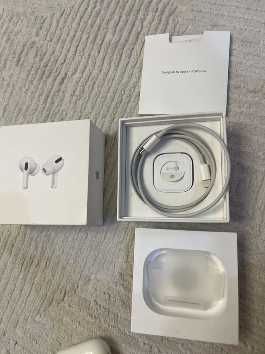 Продаю airpods pro